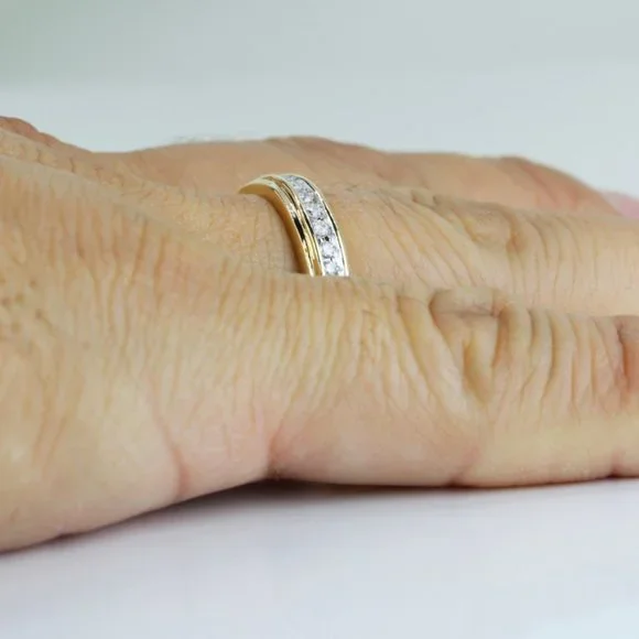 Vintage 14k Yellow Gold Men's Diamond Wedding Ring Band by Keepsake